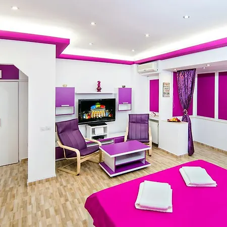 Dream Holiday ~ Old Town Studio *